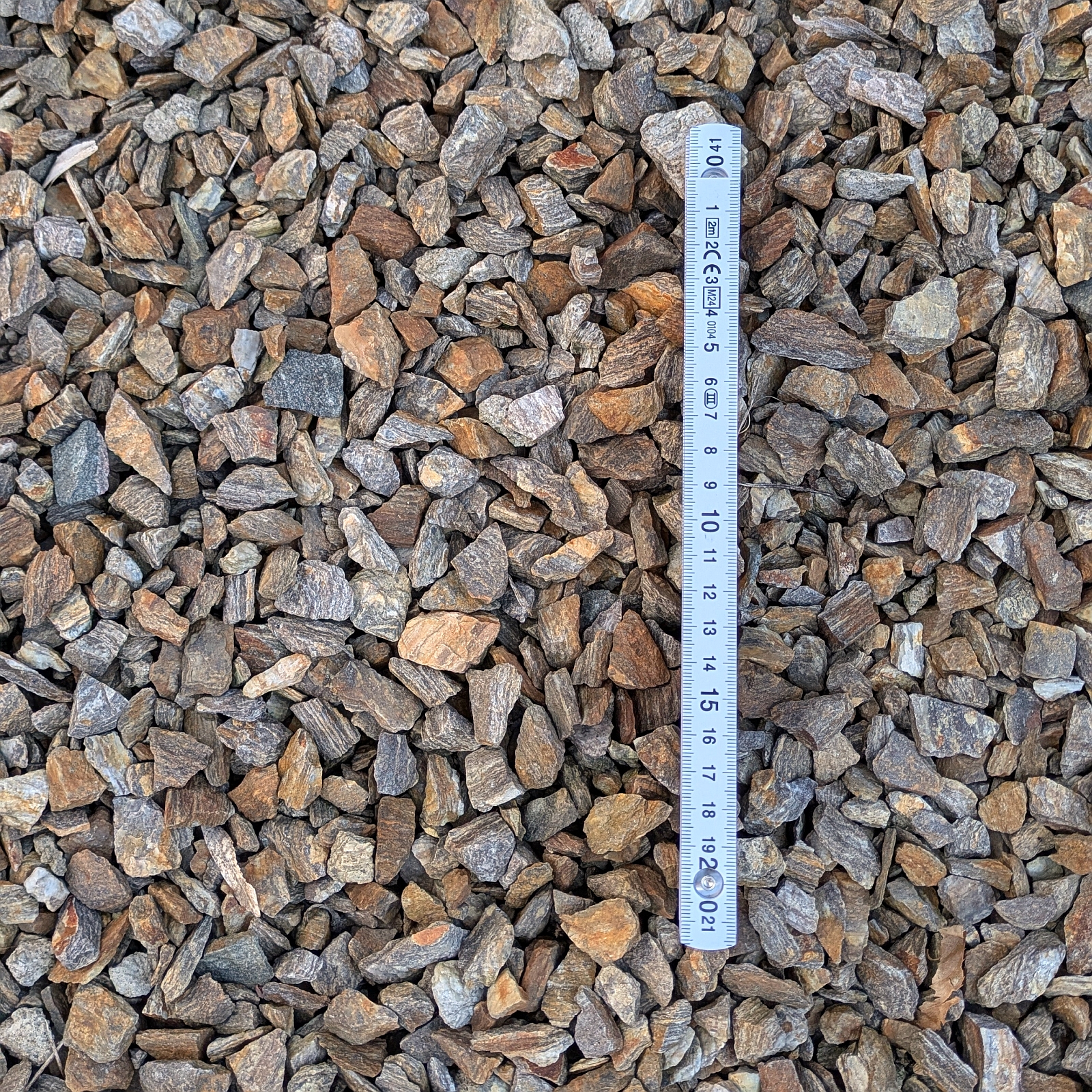 Ziersplitt 8/16 abgesackt, ca. 25 kg / Sack